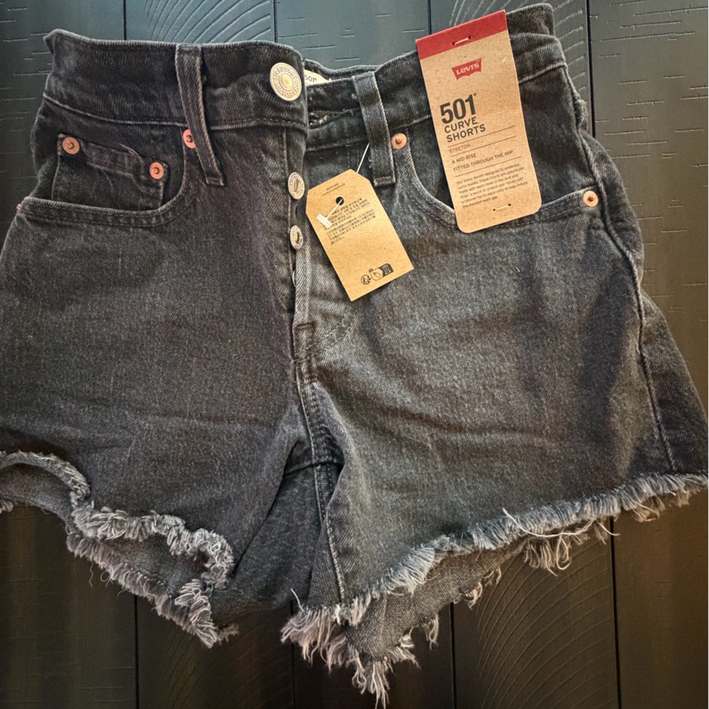 Women’s Levi’s 501 Curve Shorts Size 24 New with Tags